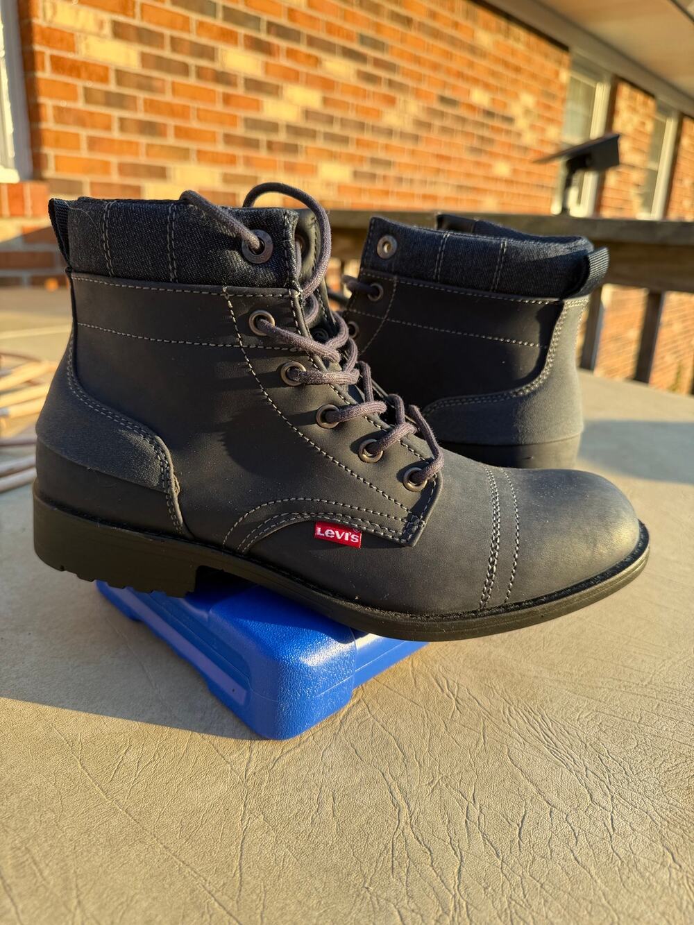 Levi’s Leather Lace-Up Boots W880297 Blue Men’s Size 8 New No Box Never Worn